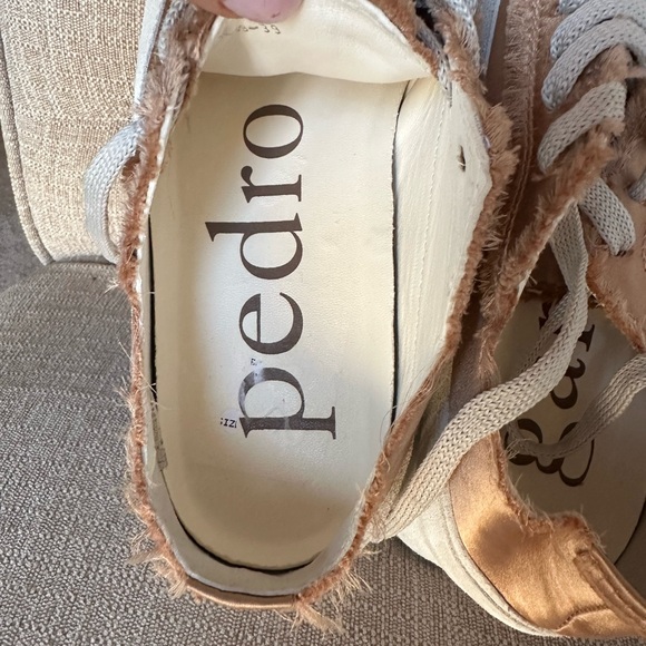 Orella Platform Sandal (Women)
Pedro Garcia - Picture 8 of 11